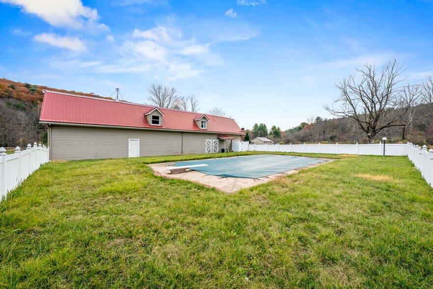 More Photos Of 228 Huntington Creek Rd, Sweet Valley Land For Sale