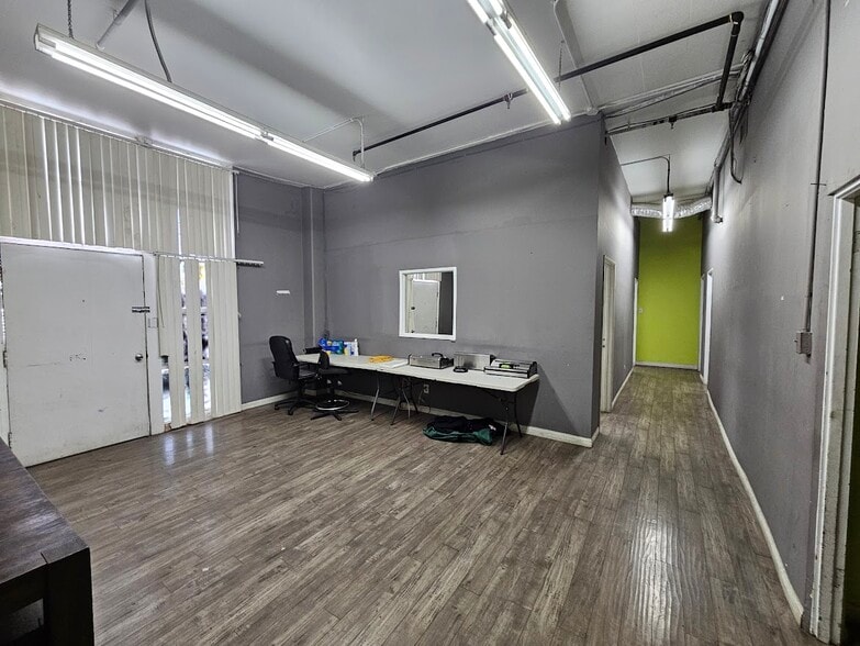 More Photos Of 1722 Santee St, Los Angeles Warehouse For Lease