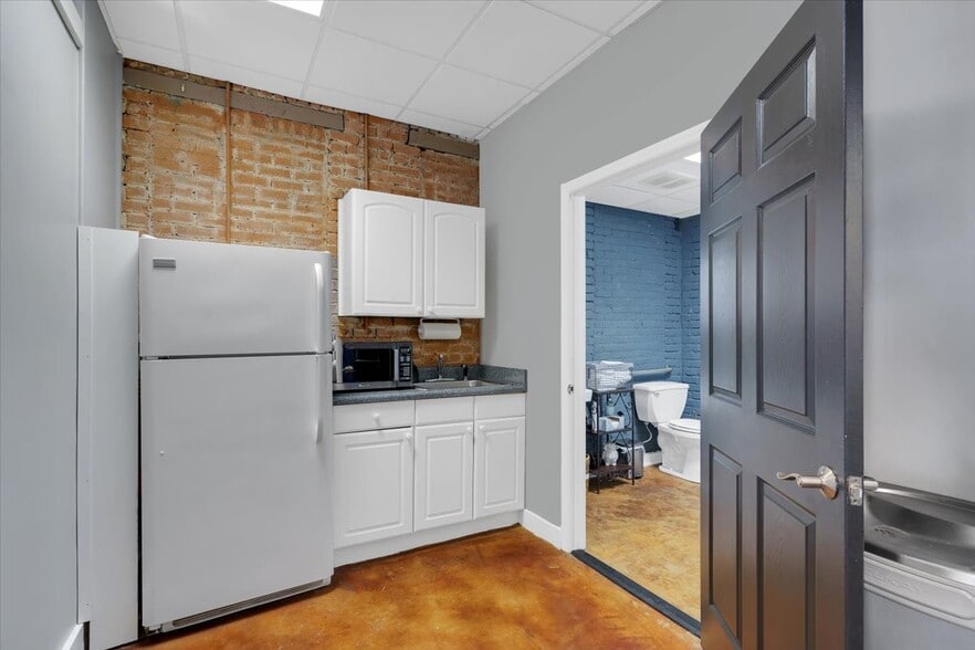 More Photos Of 205 N Laurens St, Greenville Loft Creative Space For Lease
