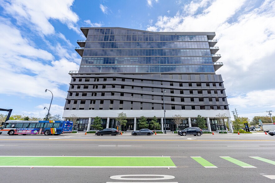 More Photos Of 800 N Federal Hwy, Hallandale Beach Office For Sale