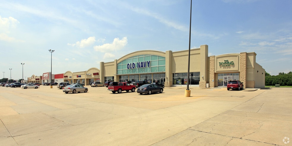 More Photos Of 3322-3518 W Owen K Garriott Rd, Enid Unknown For Lease