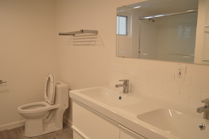 More Photos Of 2117 Teri Pl, Fullerton Apartments For Sale