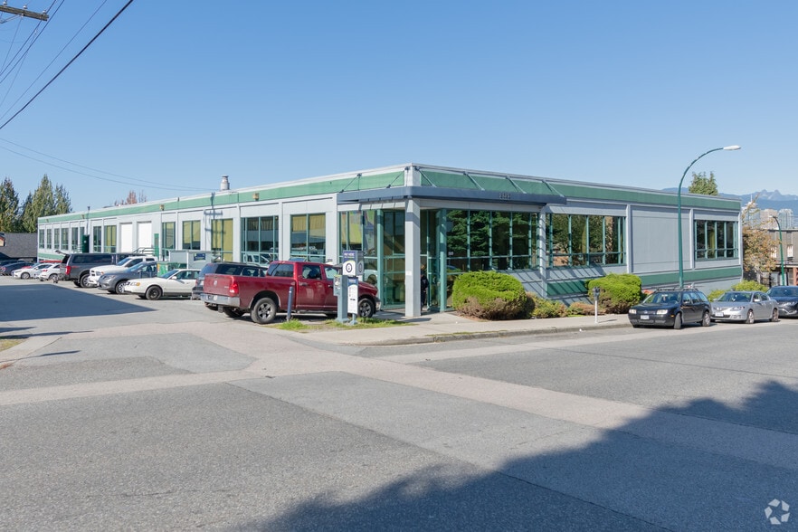 More Photos Of 2323 Quebec St, Vancouver Showroom For Lease