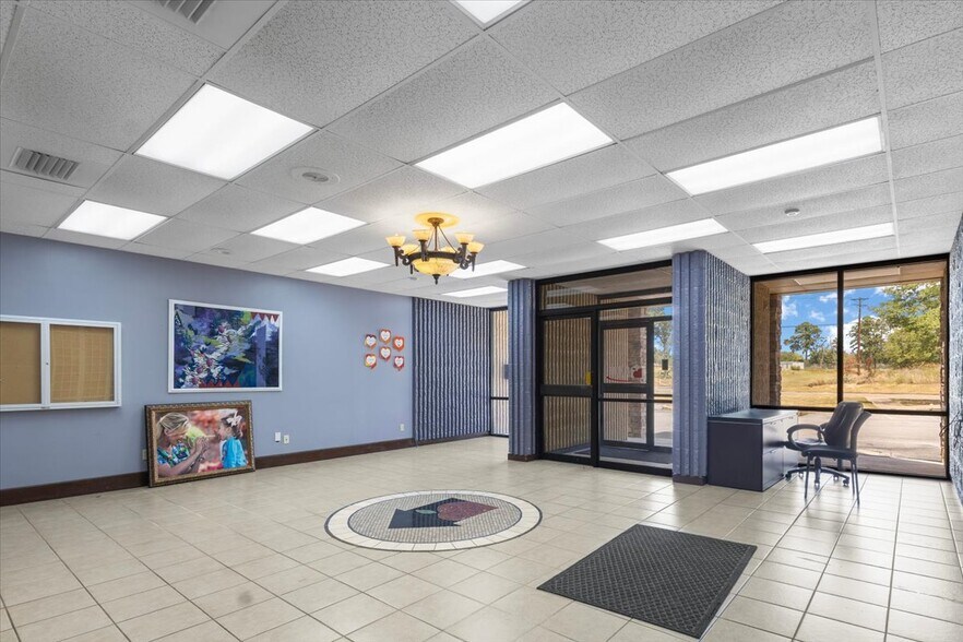 More Photos Of 9846 State Highway 31 E, Tyler Medical For Sale