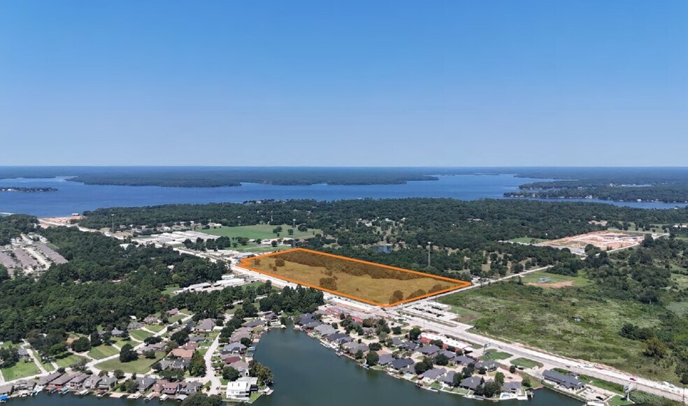 Primary Photo Of Farm to Market 1097, Willis Land For Sale