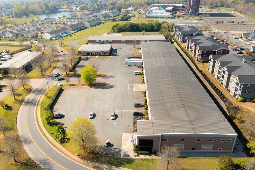 More Photos Of 8160 Regent Pky, Fort Mill Flex For Lease