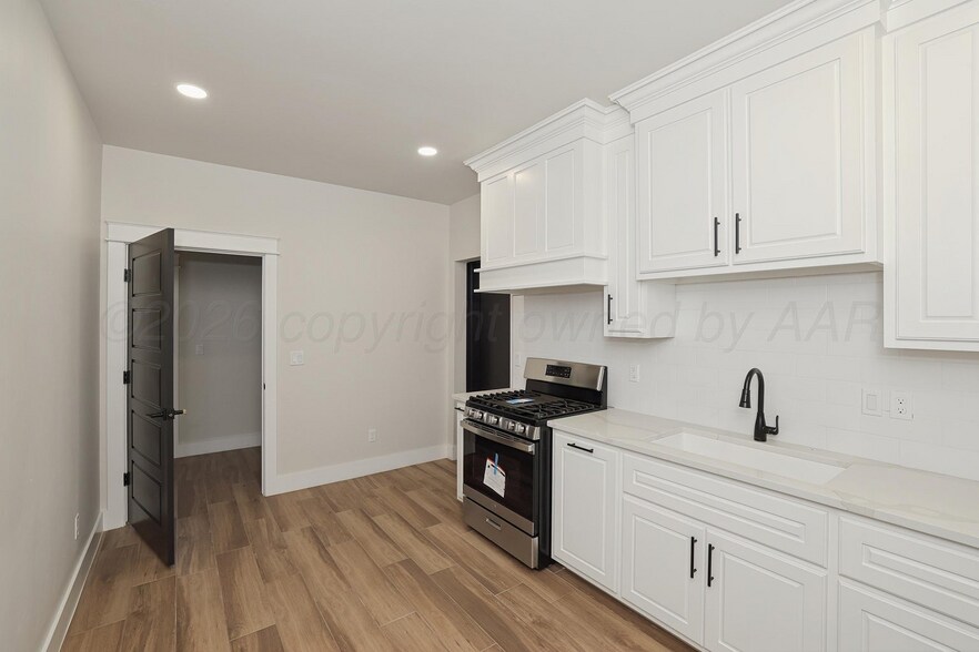 More Photos Of 8501 Cargo Ln, Amarillo Light Manufacturing For Sale