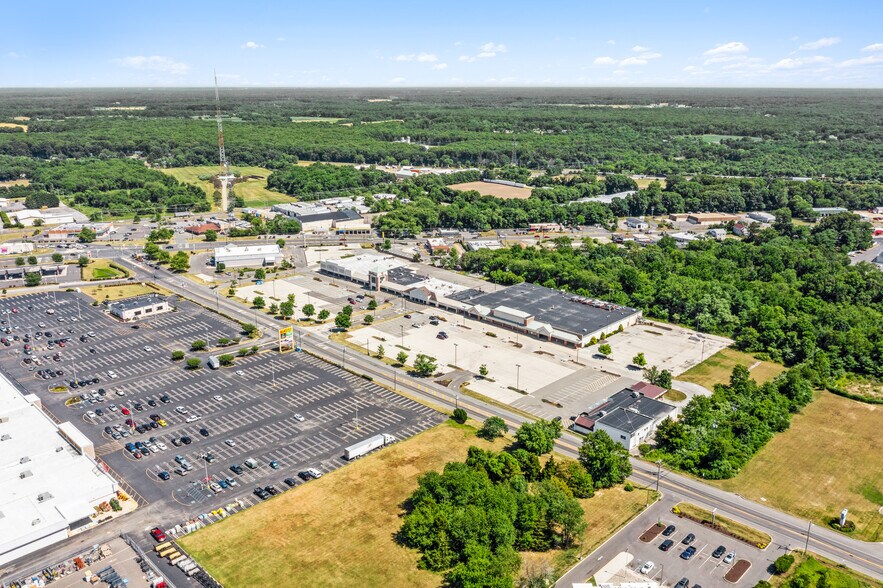 More Photos Of 15 Cornwell Dr, Bridgeton Unknown For Lease