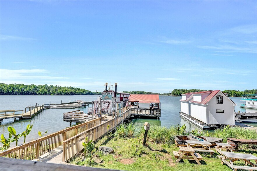 More Photos Of 3619 Airport Rd, Moneta Marina For Sale