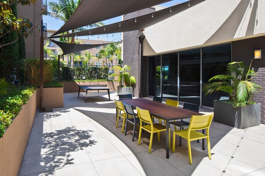 More Photos Of 421 W Broadway, Long Beach Apartments For Lease