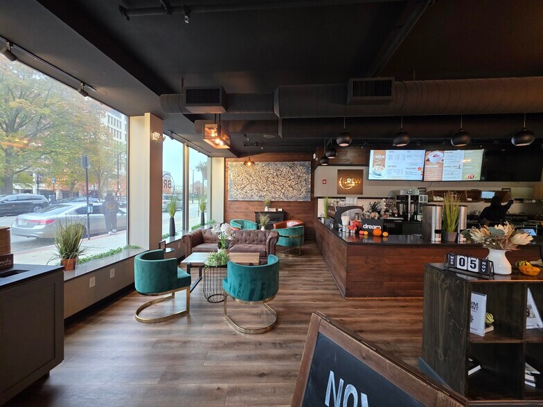 More Photos Of 56 Franklin St, Worcester Apartments For Lease