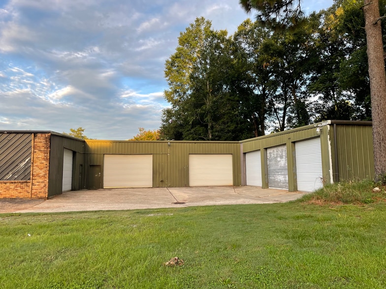 More Photos Of 3912 Cottage Hill Rd, Mobile Freestanding For Lease