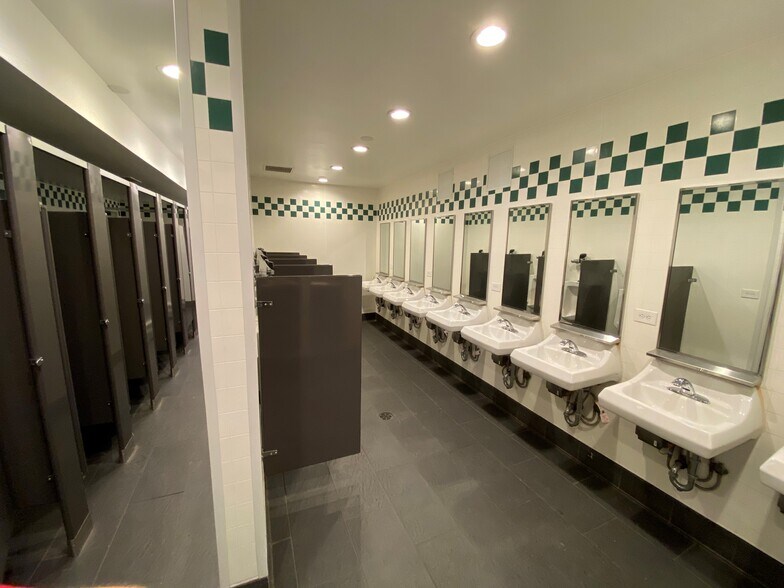 More Photos Of 4751 Broadway, Denver Warehouse For Lease