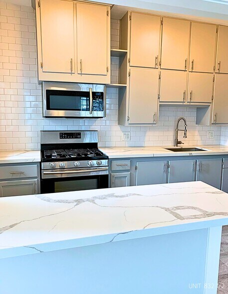 More Photos Of 832 Hilldale Ave, West Hollywood Apartments For Sale