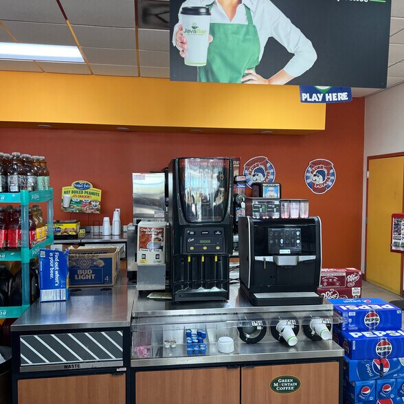 More Photos Of 2190 Port Malabar Blvd NE, Palm Bay Service Station For Sale