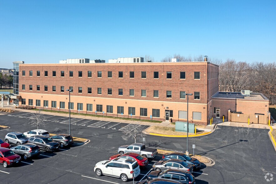 More Photos Of 8650 Hudson Blvd, Lake Elmo Medical For Lease