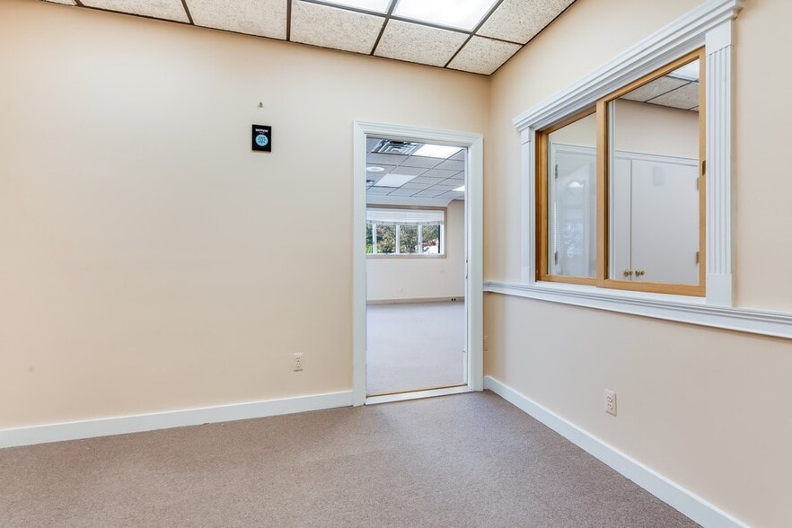 More Photos Of 95 W Main St, Chester Storefront Retail Office For Lease