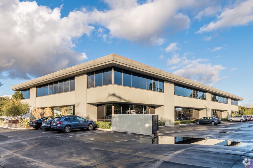 More Photos Of 2755 Bristol St, Costa Mesa Office For Lease