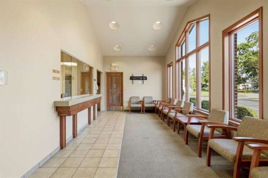 More Photos Of 2010 15th St, Bay City Healthcare For Sale