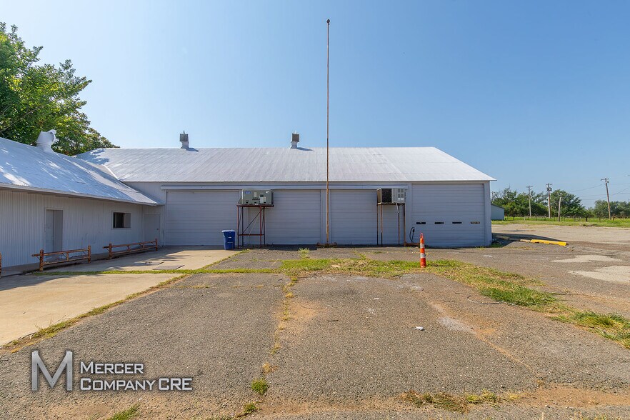 More Photos Of 340 S Eckroat St, Oklahoma City Unknown For Lease