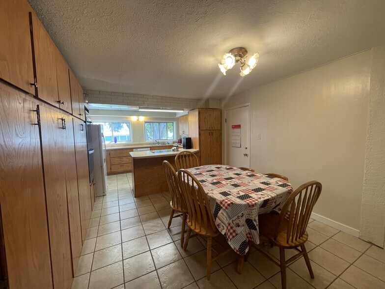 More Photos Of 1730 US Highway 287, Lander Self Storage For Sale