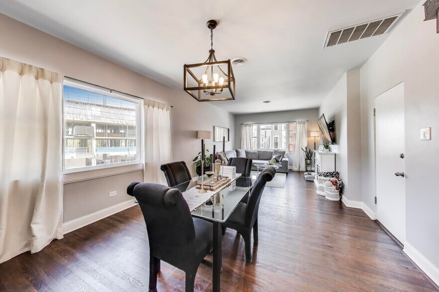 More Photos Of 1103 W Grand Ave, Chicago Apartments For Sale