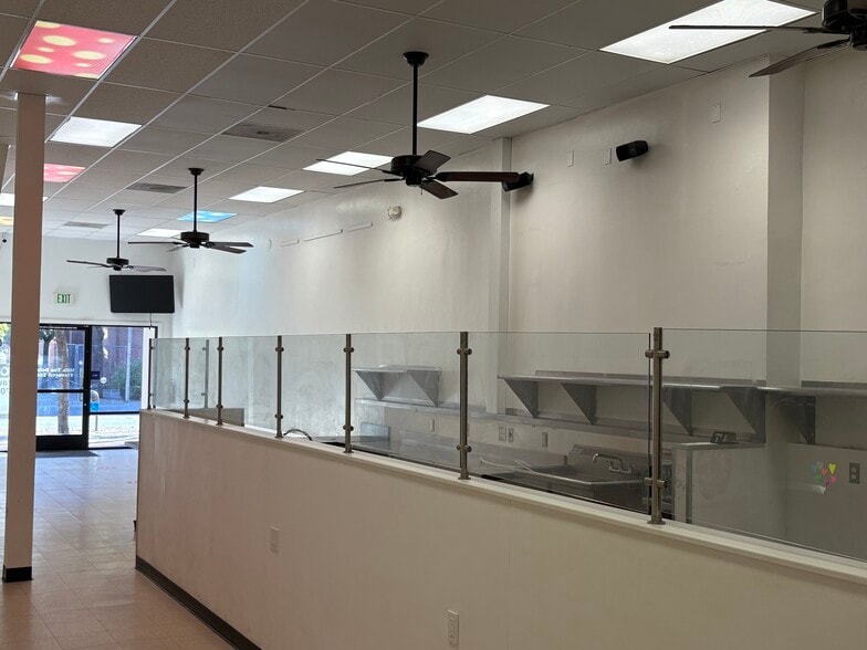 More Photos Of 517-519 4th St, Santa Rosa General Retail For Lease