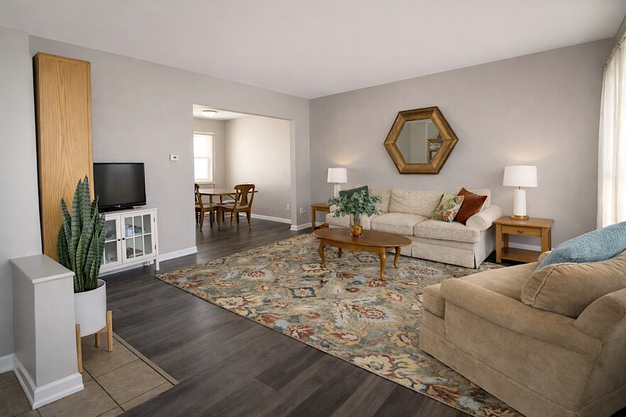 More Photos Of 25 Maynard Ct, Pontiac Apartments For Sale
