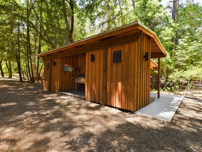 More Photos Of 15960 Bottle Rock Rd, Cobb Hotel For Sale