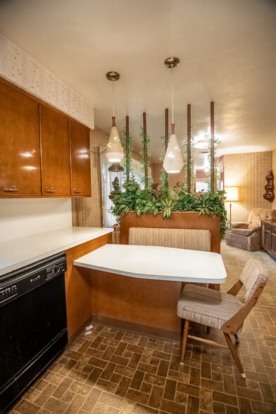 More Photos Of 519 N Hermitage Rd, Hermitage Office Residential For Sale