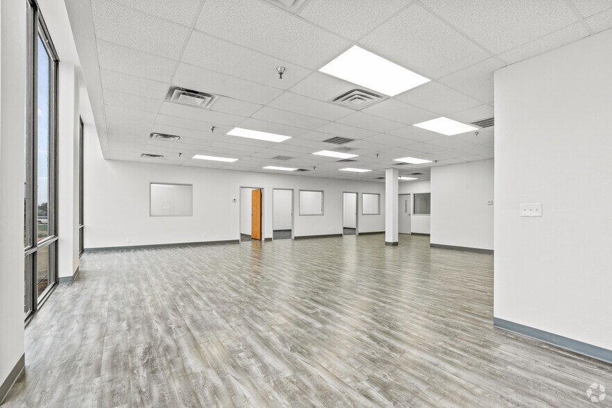 More Photos Of 754 Port America Pl, Grapevine Unknown For Lease