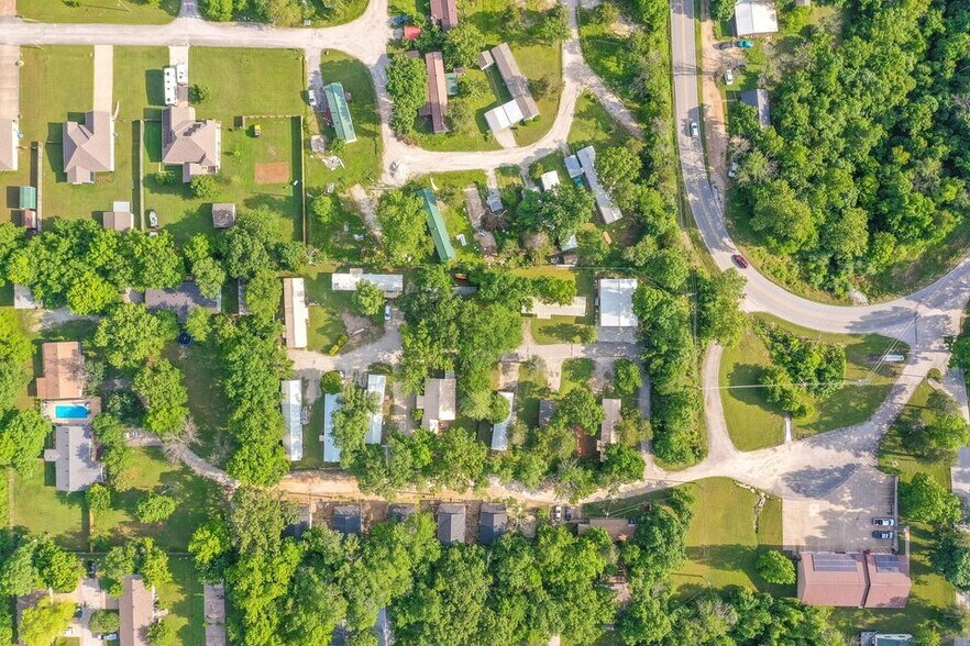 More Photos Of 153 Laclede Ln, Hollister Manufactured Housing Mobile Home Park For Sale