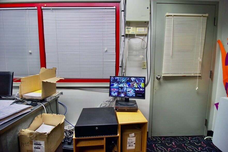 More Photos Of 157 Maple Carriage Dr, Lewisburg Bowling Alley For Sale