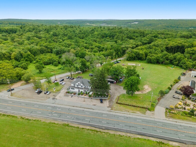 More Photos Of 809 Nooseneck Hill Rd, West Greenwich Restaurant For Sale