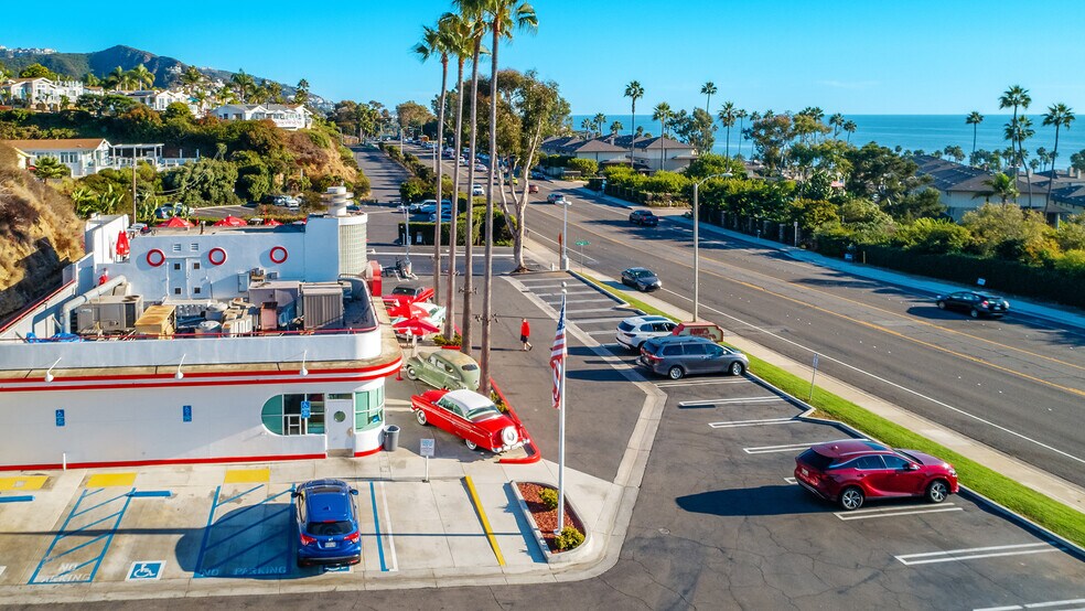 More Photos Of 30622 Coast Hwy, Laguna Beach Restaurant For Sale