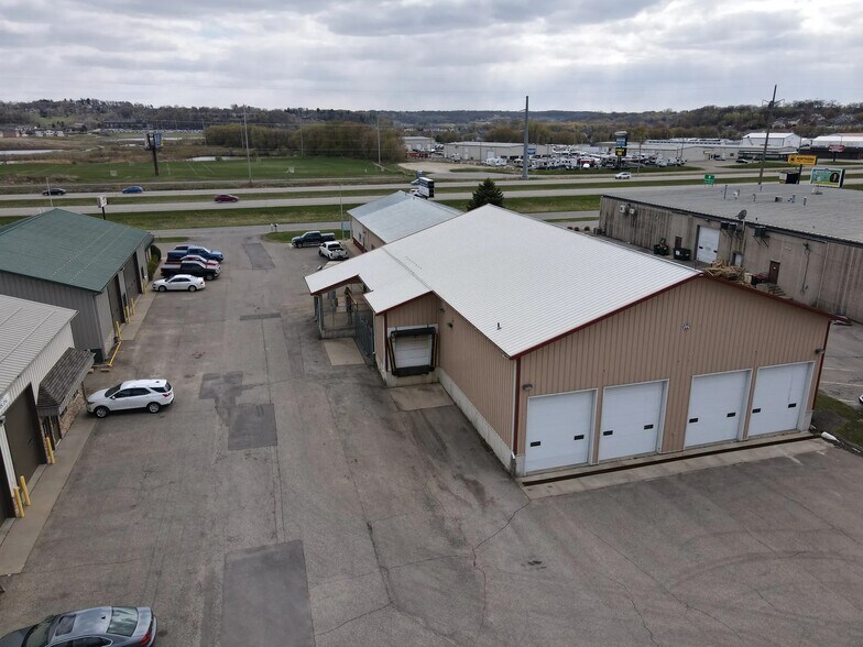 More Photos Of 2705 Highway 14 W, Rochester Warehouse For Lease