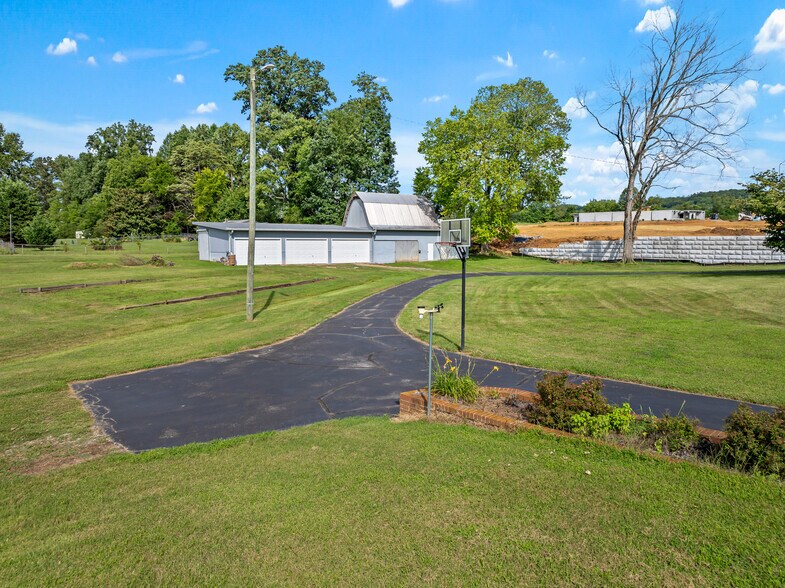 More Photos Of 3320 Bakertown Rd, Knoxville Multifamily For Sale