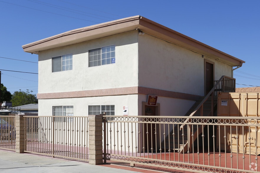 More Photos Of 45895 Oasis St, Indio Office For Lease