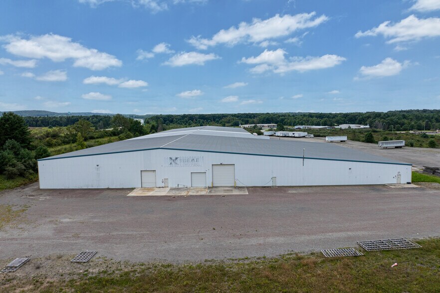 More Photos Of 604 Drum Ave, Somerset Distribution For Lease