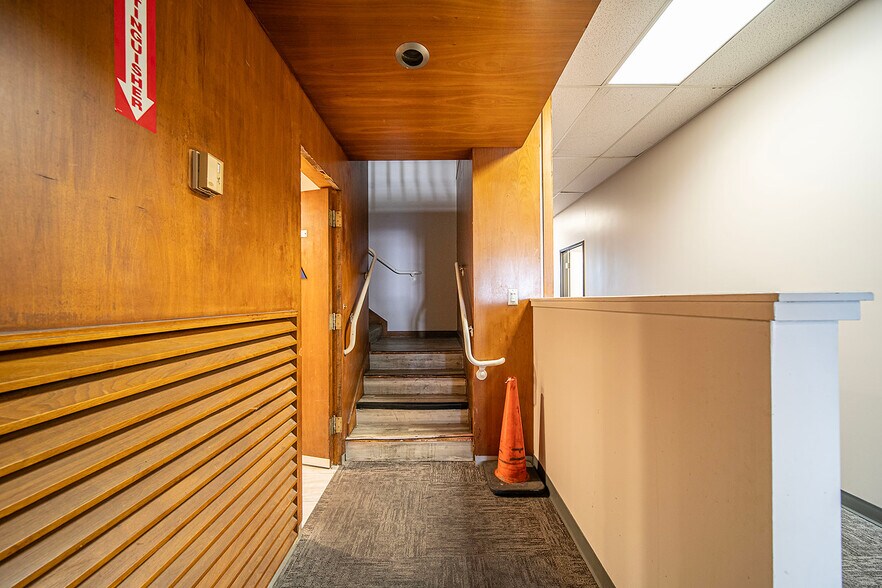 More Photos Of 5301 Whittier Blvd, Los Angeles Office For Lease