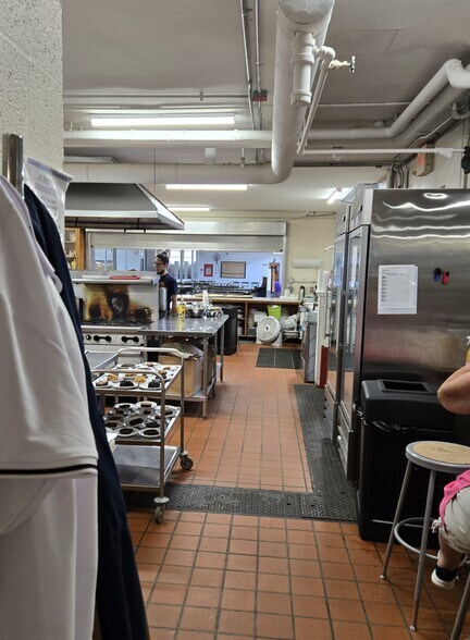 More Photos Of 55 Turner Ave, Riverside Schools For Lease