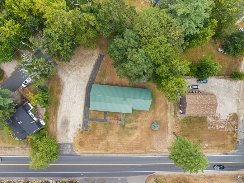 More Photos Of 204 Gray Rd, Cumberland General Retail For Sale