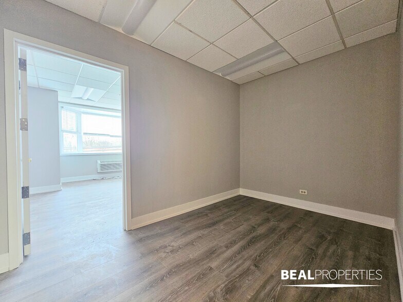 More Photos Of 300-310 Happ Rd, Northfield Unknown For Lease