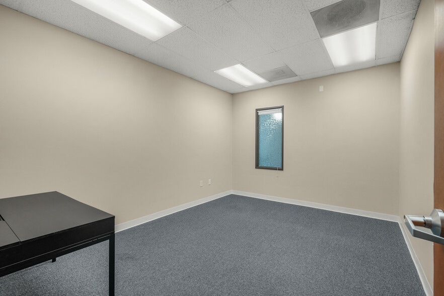 More Photos Of 9407 NE Vancouver Mall Dr, Vancouver Office Residential For Sale