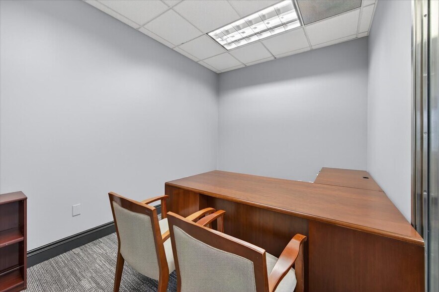 More Photos Of 7060 N Fresno St, Fresno Office For Lease