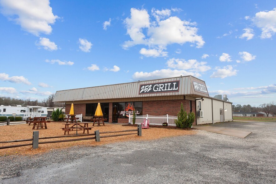 More Photos Of 102 Berry St, Hertford Restaurant For Sale