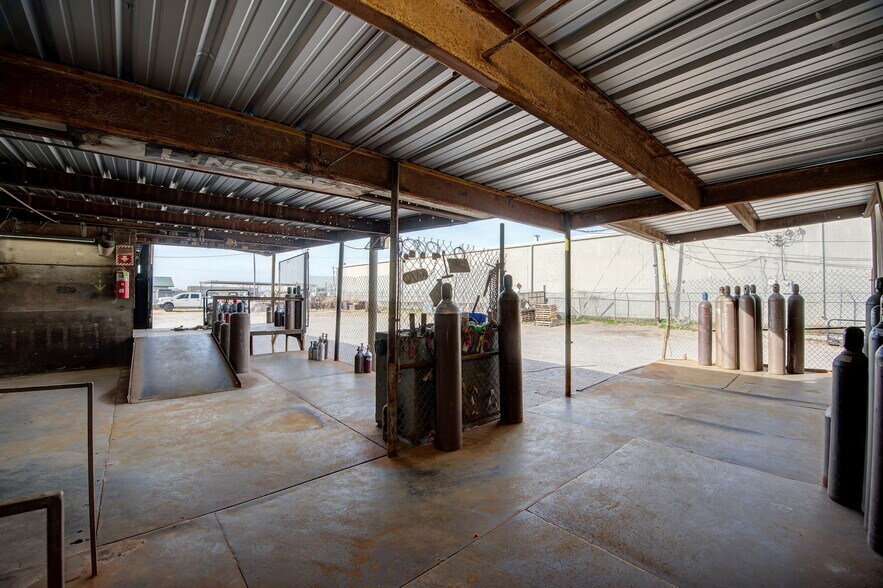 More Photos Of 2601 S Prospect Ave, Oklahoma City Freestanding For Sale
