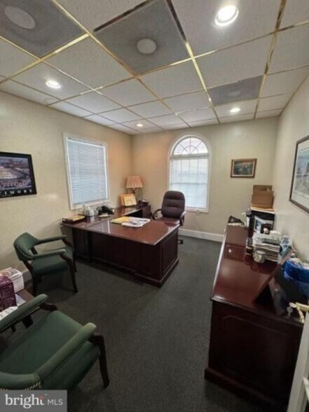 More Photos Of 7544 Holabird Ave, Dundalk Office For Sale