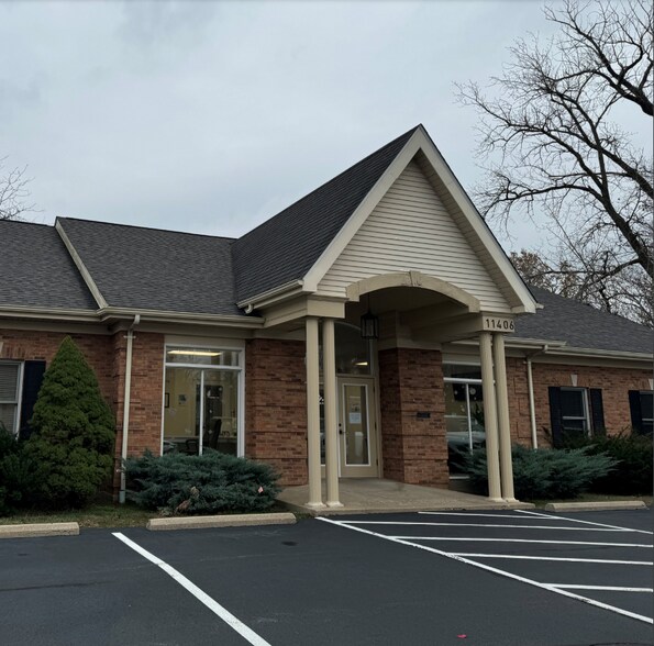 Primary Photo Of 11406 Gravois Rd, Saint Louis Office For Lease