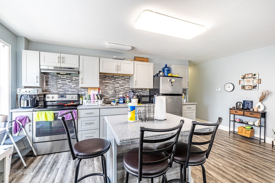 More Photos Of 757 W Main St, Rochester Multifamily For Sale
